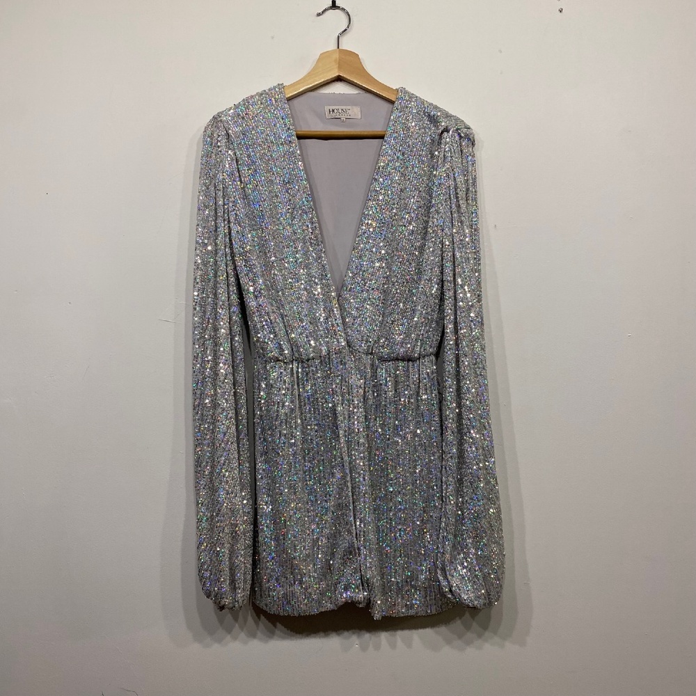 House of CB Verina Sequin Long Sleeve Cocktail V-Neck Mini Dress in Silver Small - Picture 3 of 8